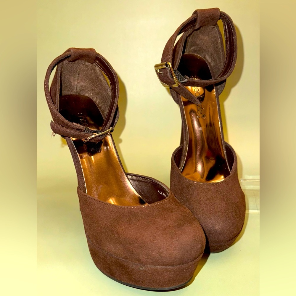 Brown Velour Platform Sz 6